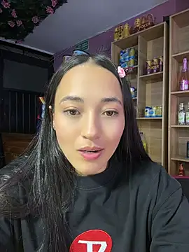 HollyAngel2 stripchat live cam model