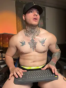 LuciusV stripchat live cam model