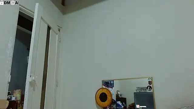 AlinaWoolf_ stripchat live cam model