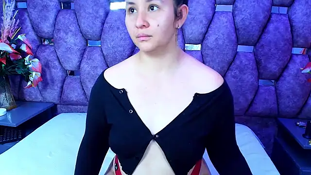 AlaSmith stripchat live cam model