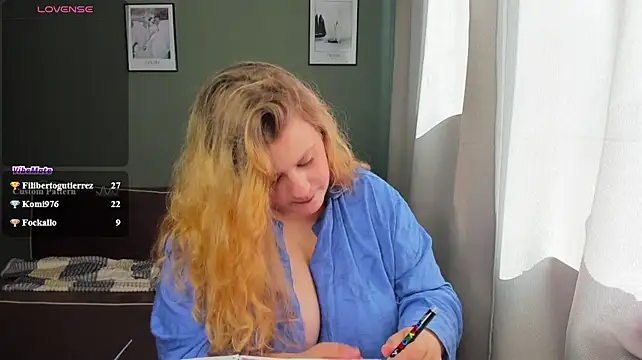 MariaStuart stripchat live cam model