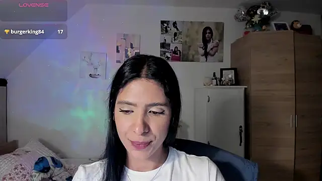 Veronikolsen- stripchat live cam model