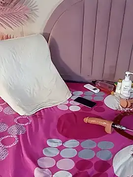 Nalapalmer stripchat live cam model