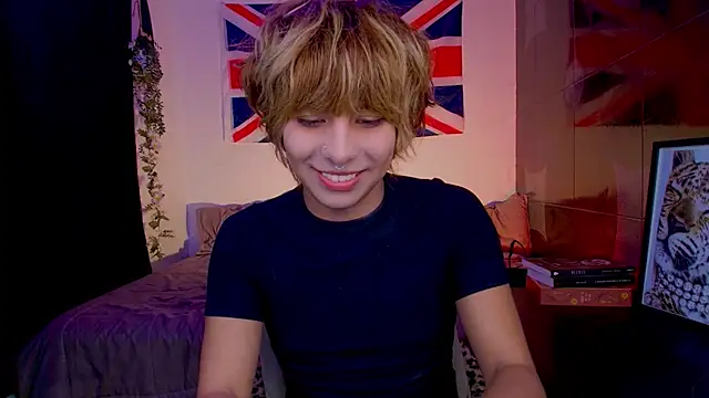 Aronn_44 stripchat live cam model