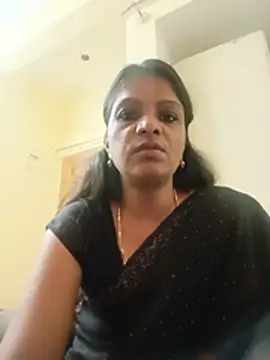 ashwini805057 stripchat live cam model
