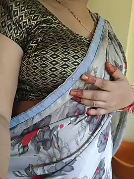 jiyahot1432 stripchat live cam model