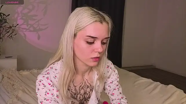 Mimi_angels stripchat live cam model