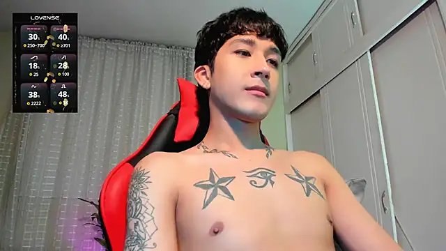 tom_Howard stripchat live cam model