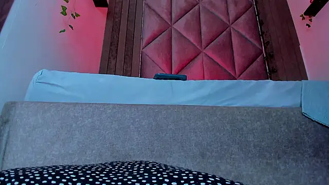 BriaConner_ stripchat live cam model