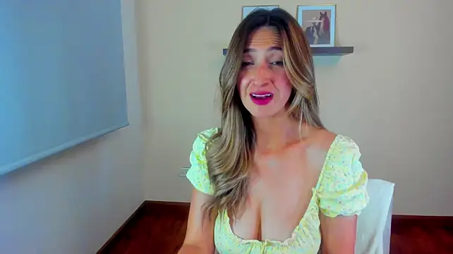 Velourmuse stripchat live cam model
