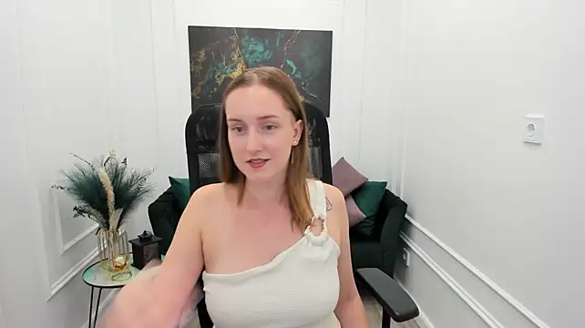 CaseyTerini stripchat live cam model
