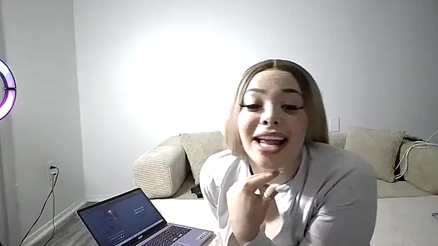 missamaraa stripchat live cam model