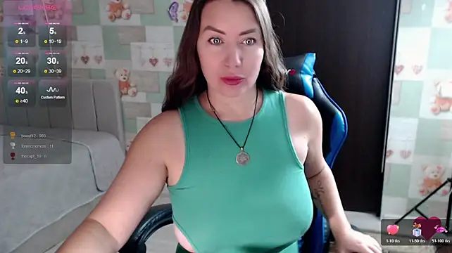 Korolek12 stripchat live cam model