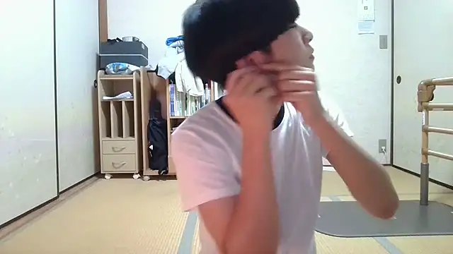 BASHIKO2006 stripchat live cam model