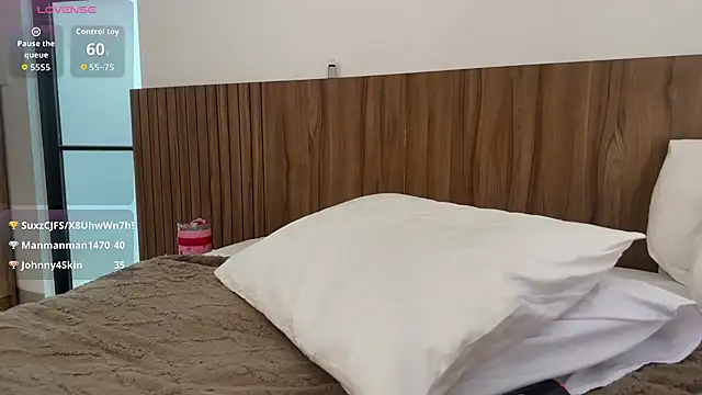 BabyMelie stripchat live cam model