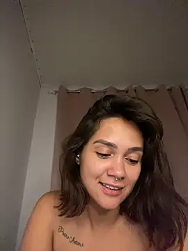 carolsapequinha stripchat live cam model