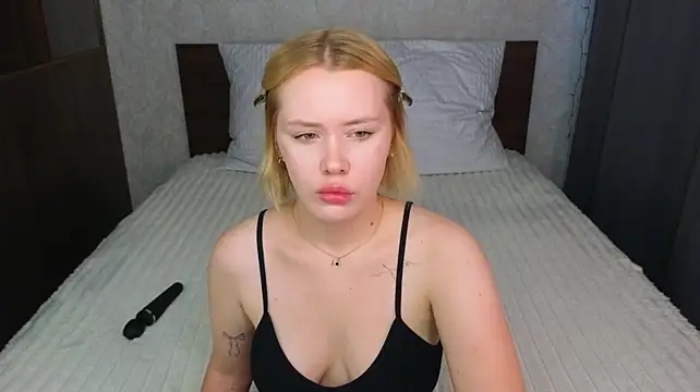 MelissaAvis stripchat live cam model
