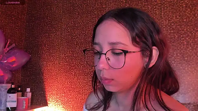 Apartment28 stripchat live cam model
