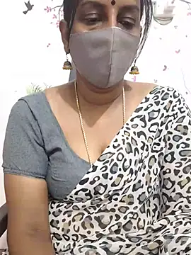 Tamil_Meera12 stripchat live cam model