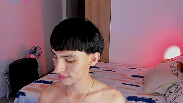 andrew_courtzz stripchat live cam model