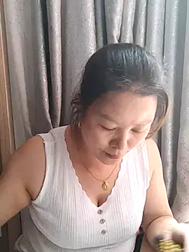 Jennie_dogy stripchat live cam model