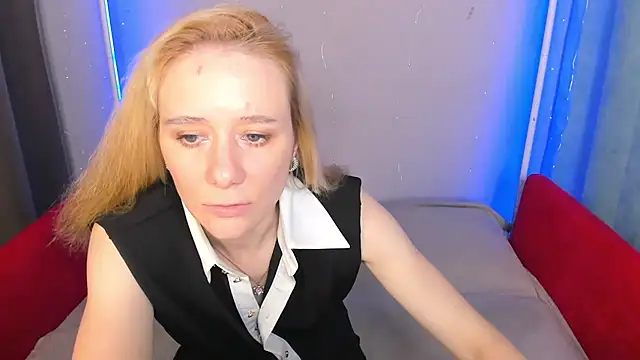 NikaBond stripchat live cam model