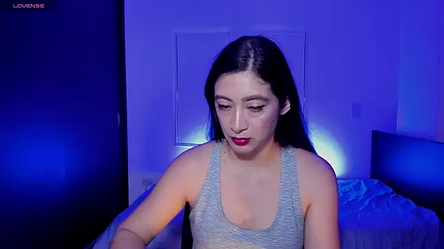 MeganWhite3 stripchat live cam model