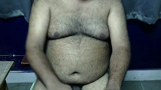 hairysubcub_70 stripchat live cam model