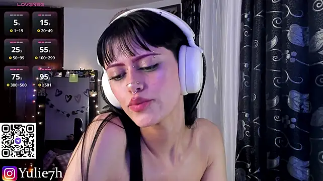 _Jessy_Moon_ stripchat live cam model
