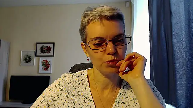 CutieErikaa stripchat live cam model
