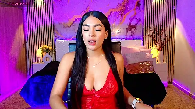zafirolong stripchat live cam model