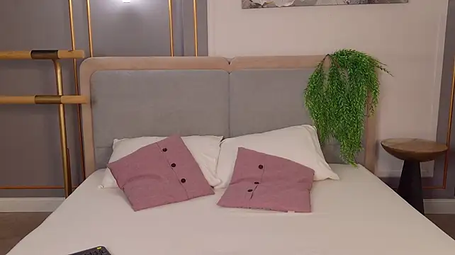 AdoraCortes stripchat live cam model