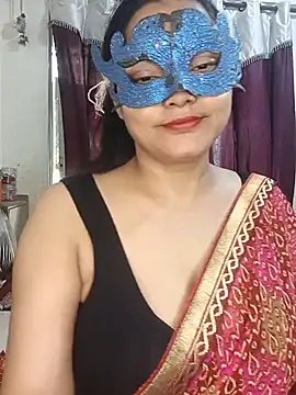 MEERAcle stripchat live cam model