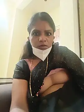 ashwini805057 stripchat live cam model