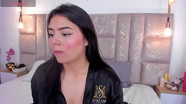 Oriana_Guzman stripchat live cam model