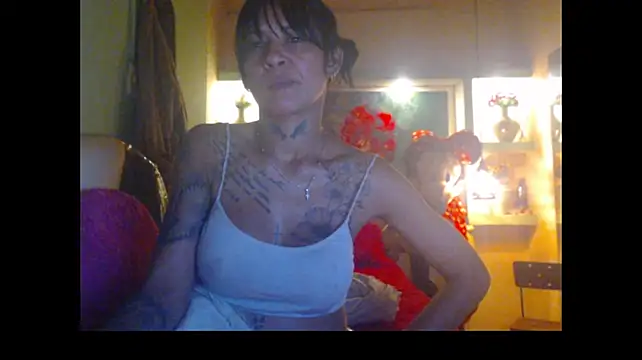 lorenapinto stripchat live cam model