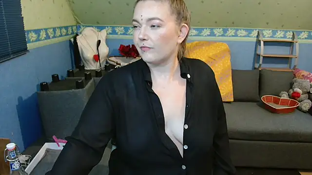 SherineDivine stripchat live cam model
