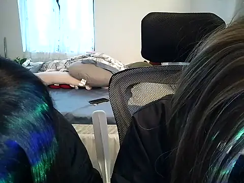 maomi_1yi stripchat live cam model