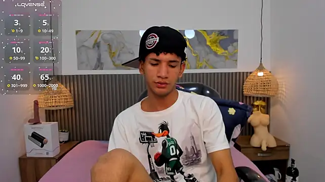 JDWhite18 stripchat live cam model