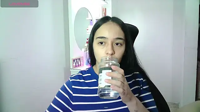 aineangeel stripchat live cam model
