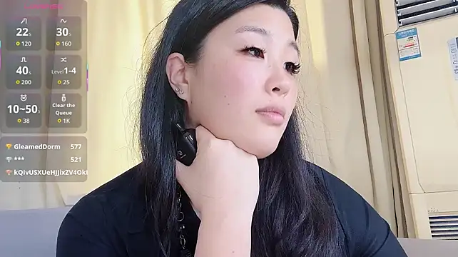 Tavie1744 stripchat live cam model