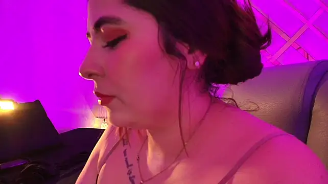 Mia_Pembroke_ stripchat live cam model