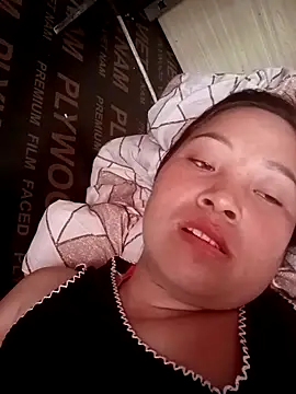 Min2589 stripchat live cam model