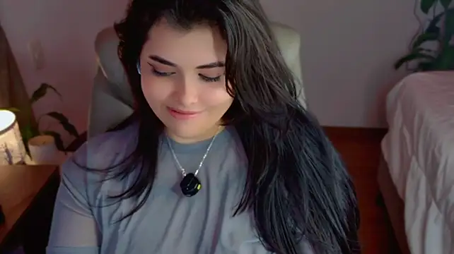 Nannicutee stripchat live cam model