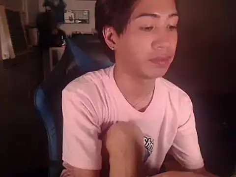 Yukino23 stripchat live cam model