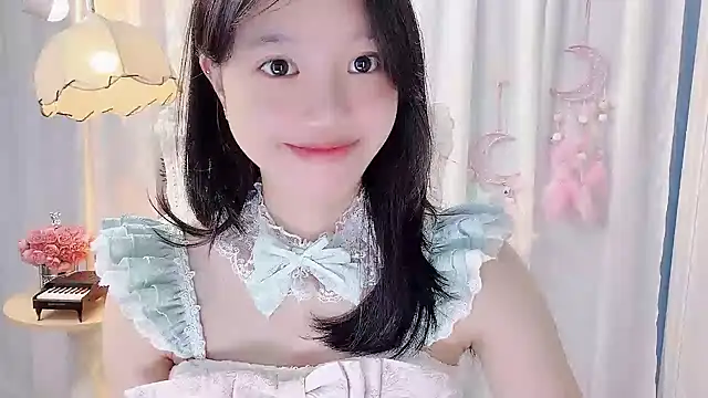 Yanys521 stripchat live cam model