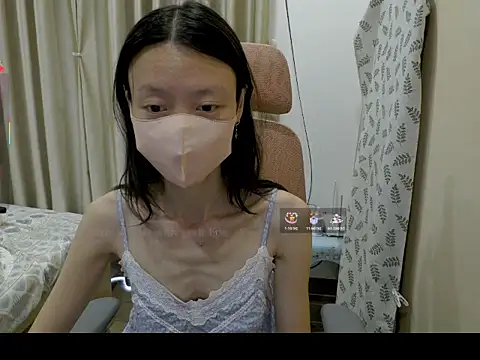 Lil-Cherry stripchat live cam model