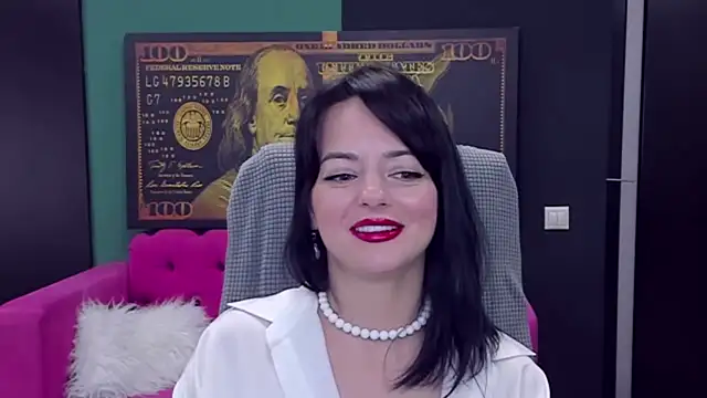 BellaRowan stripchat live cam model