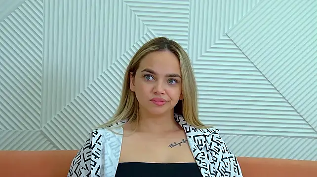 AnitaVenture stripchat live cam model