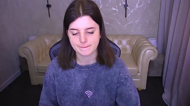 KristiFoxy stripchat live cam model